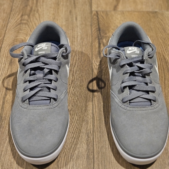 Brand New Nike SB Check Solarsoft - Grey/White - Picture 5 of 6